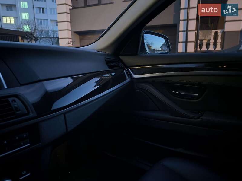 Седан BMW 5 Series 2016 в Дрогобичі