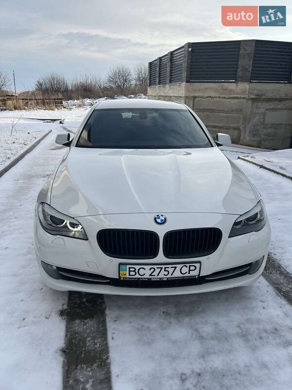 Седан BMW 5 Series 2012 в Львові
