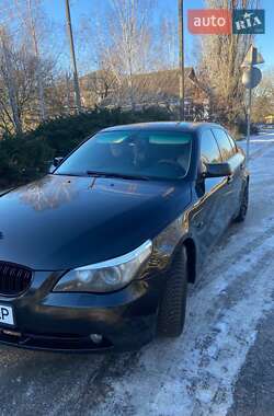 Седан BMW 5 Series 2005 в Єланці