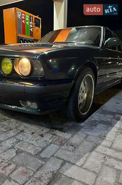 Седан BMW 5 Series 1990 в 