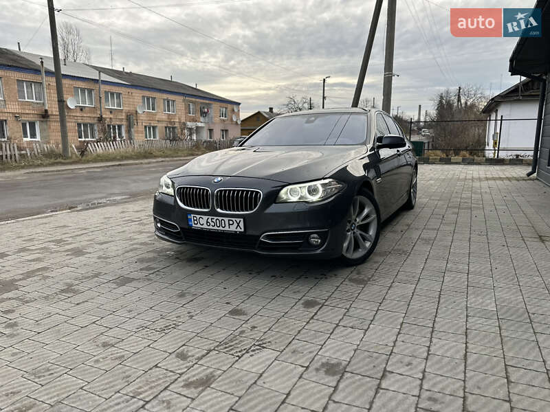 Седан BMW 5 Series 2015 в Ровно