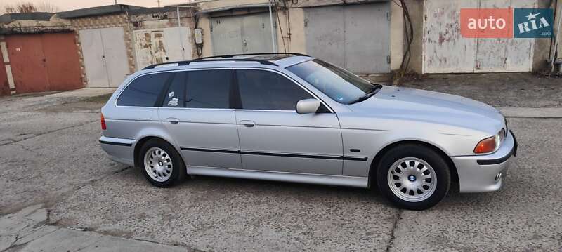 Универсал BMW 5 Series 2000 в Черноморске