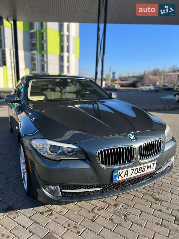 Седан BMW 5 Series 2012 в Днепре