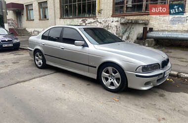 Седан BMW 5 Series 2002 в Нововолинську