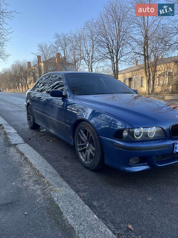 Седан BMW 5 Series 2000 в Первомайске