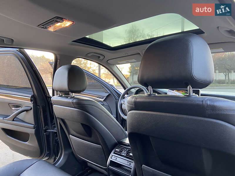 Седан BMW 5 Series 2015 в Кропивницькому