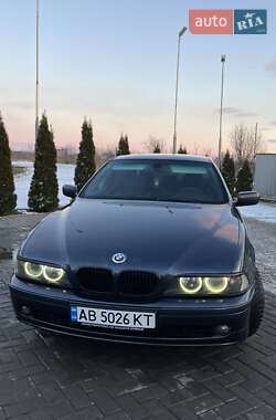 Седан BMW 5 Series 2003 в Гайсину