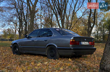 Седан BMW 5 Series 1988 в Кропивницькому