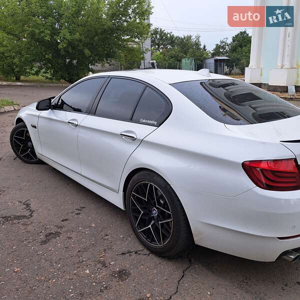 BMW 5 Series 2012 BMW 5 Series 2012