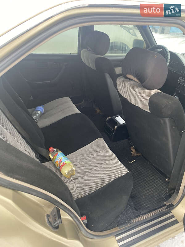 Седан BMW 5 Series 1990 в Ружине фото 7 Седан BMW 5 Series 1990 в Ружине