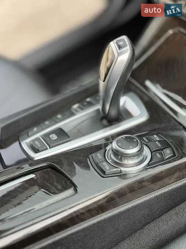 Седан BMW 5 Series 2012 в Запоріжжі