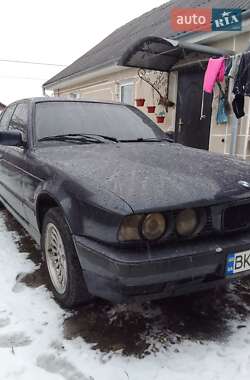 Седан BMW 5 Series 1995 в Звягеле