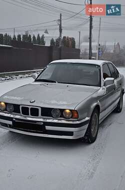 Седан BMW 5 Series 1990 в Києві