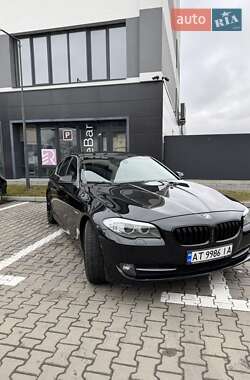 Седан BMW 5 Series 2010 в 