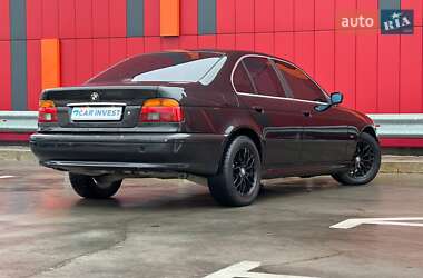 Седан BMW 5 Series 2002 в Киеве