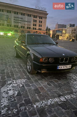 Седан BMW 5 Series 1988 в Краснограді