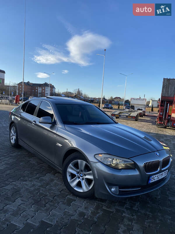 Седан BMW 5 Series 2011 в Стрию