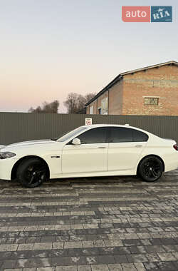 Седан BMW 5 Series 2012 в 