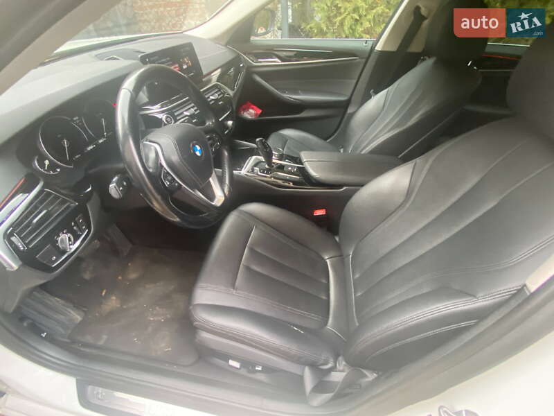 Седан BMW 5 Series 2017 в Львове фото 23 Седан BMW 5 Series 2017 в Львове