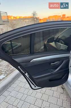 Седан BMW 5 Series 2013 в 