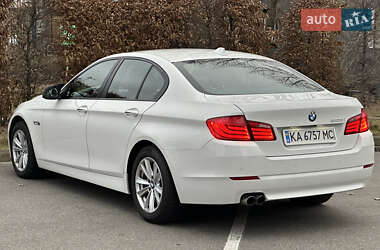 Седан BMW 5 Series 2010 в 