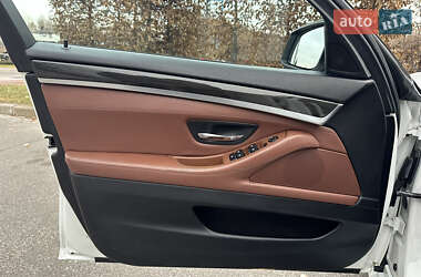 Седан BMW 5 Series 2010 в 