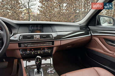 Седан BMW 5 Series 2010 в 