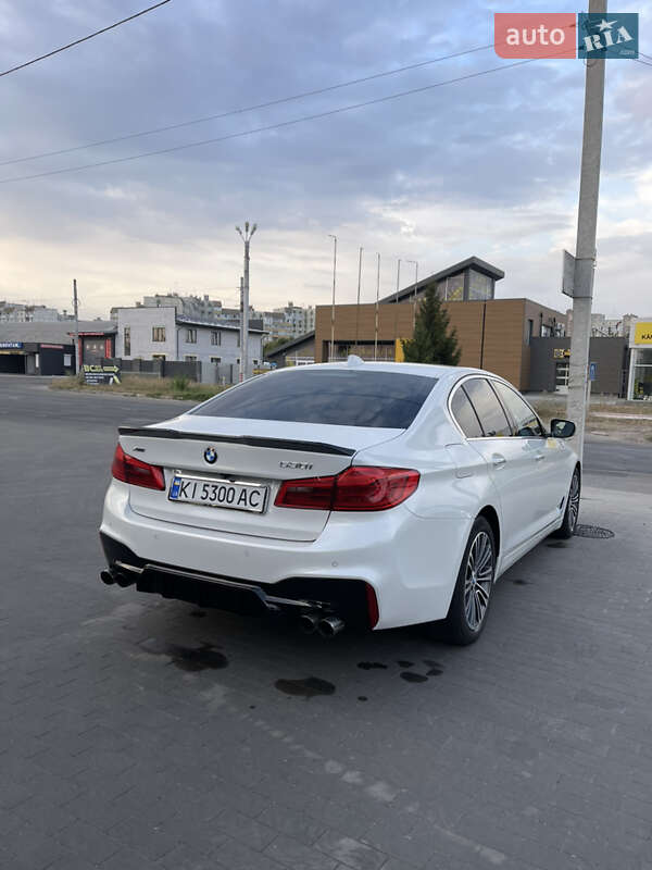 Седан BMW 5 Series 2017 в Киеве