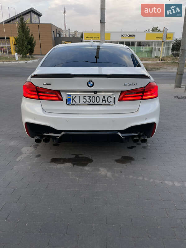 Седан BMW 5 Series 2017 в Киеве