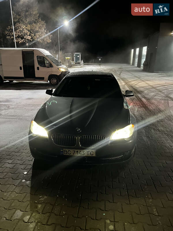 Седан BMW 5 Series 2013 в 