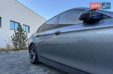 Седан BMW 5 Series 2011 в Луцьку