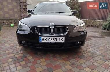 Седан BMW 5 Series 2005 в Вараші