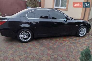 Седан BMW 5 Series 2005 в Вараші