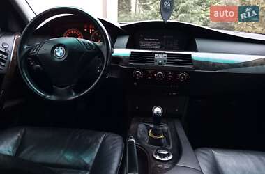 Седан BMW 5 Series 2005 в Вараші