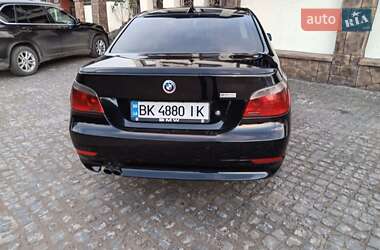 Седан BMW 5 Series 2005 в Вараші