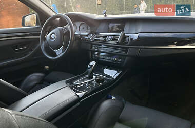 Седан BMW 5 Series 2012 в 