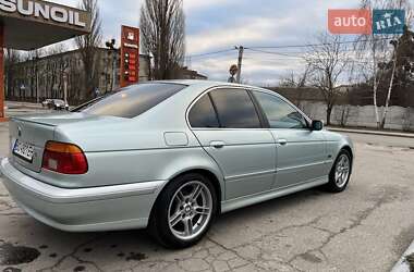 Седан BMW 5 Series 2001 в 