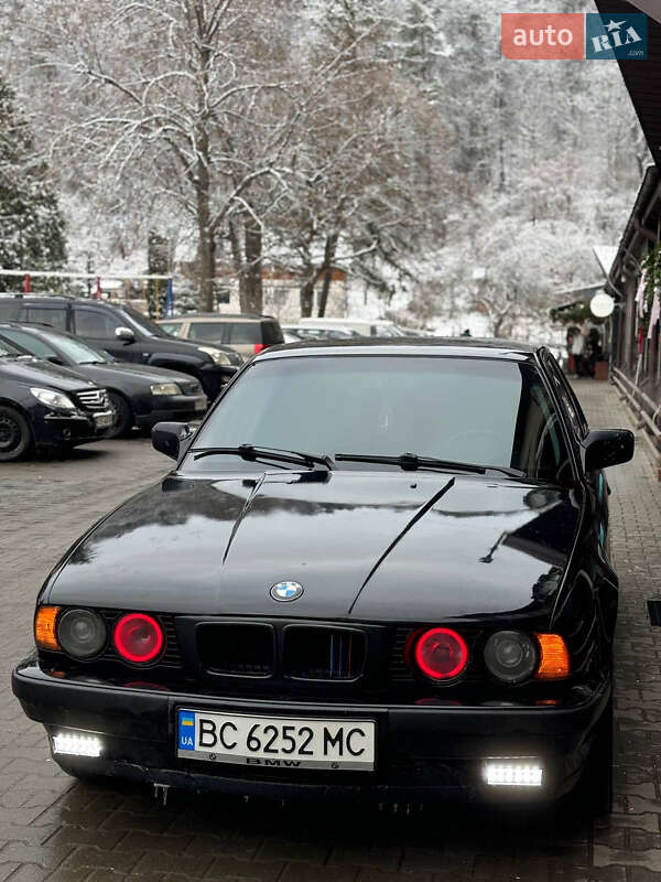 Седан BMW 5 Series 1995 в Косові