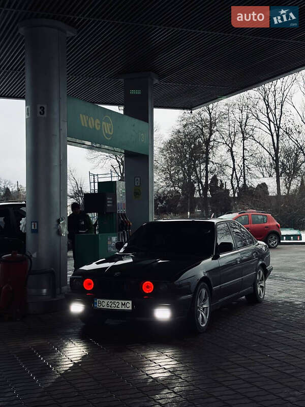 Седан BMW 5 Series 1995 в Косові