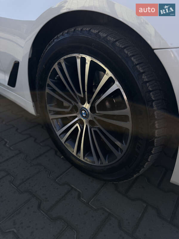 Седан BMW 5 Series 2018 в Львові