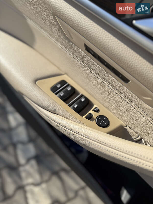 Седан BMW 5 Series 2018 в Львові
