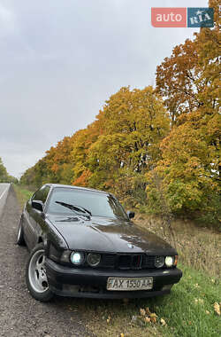 Седан BMW 5 Series 1988 в Новоукраїнці