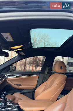 Седан BMW 5 Series 2018 в 