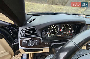 Седан BMW 5 Series 2013 в 