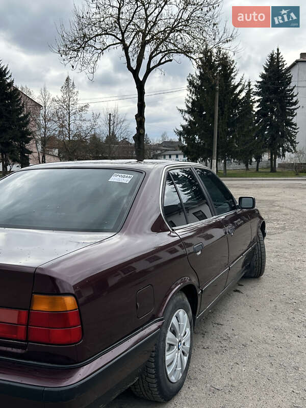 Седан BMW 5 Series 1994 в Дубно