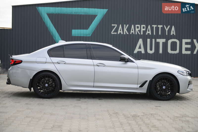 Седан BMW 5 Series 2019 в Мукачевому