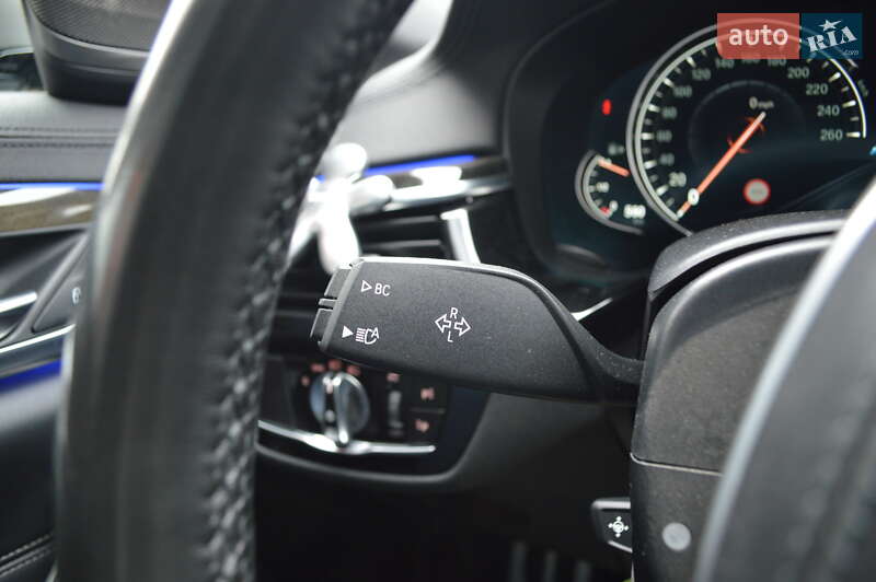 Седан BMW 5 Series 2017 в Львові