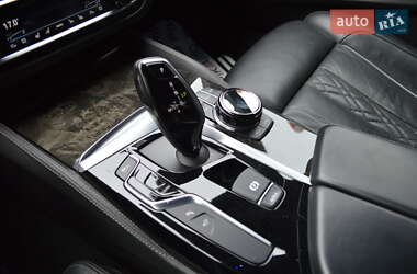 Седан BMW 5 Series 2017 в 