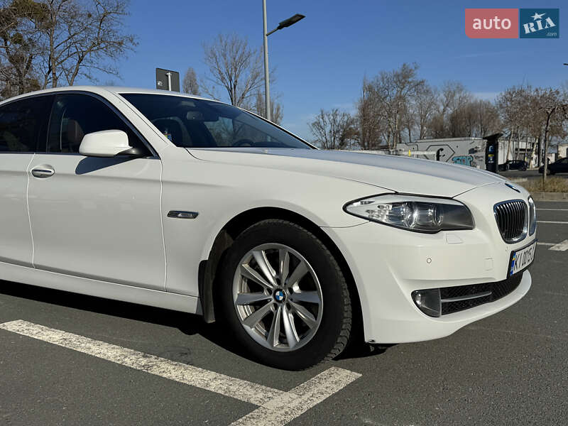 Седан BMW 5 Series 2012 в Києві