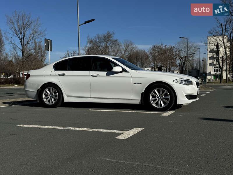 Седан BMW 5 Series 2012 в Києві